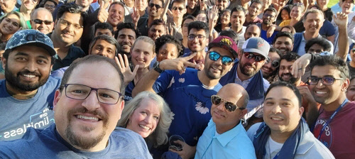 미국 샌디에이고 사옥에서 사무실 복귀 기념행사를 연 크리스티아노 어몬 퀄컴 CEO. <트위터 캡처>